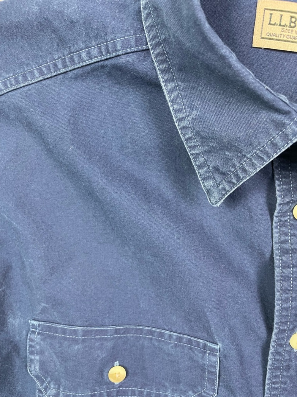 L.L. Bean Men's Large Regular Navy Blue Chino Work Shirt Cotton Made in Canada - Picture 4 of 10